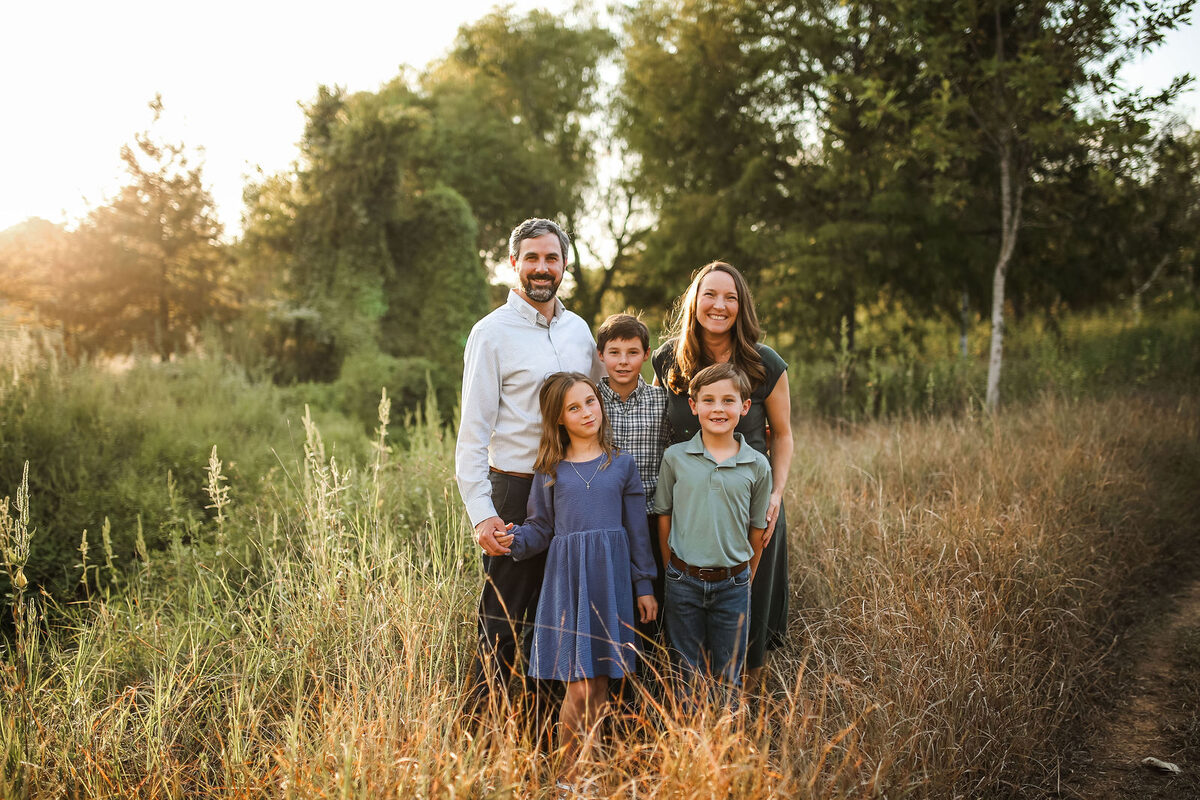 Cover image from the Eads family lifestyle session